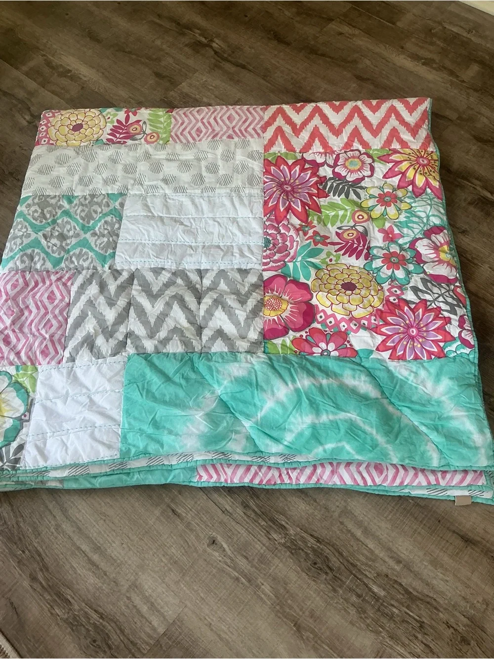 Pottery Barn Teen PBteen Sunset Beach Quilt Full Boho Patchwork Floral